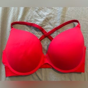 Victoria Secret Pink Wear Everywhere push-up bra 34DD